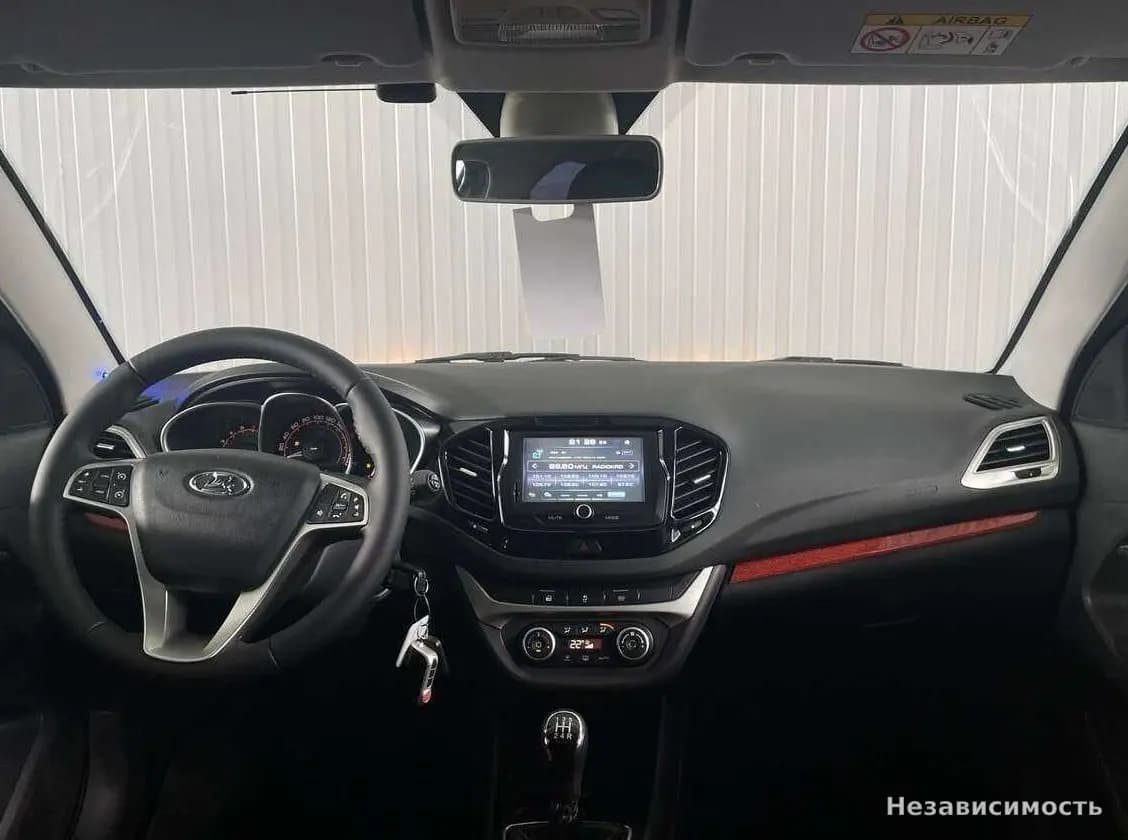 Lada Vesta 2018 с пробегом — фото 9