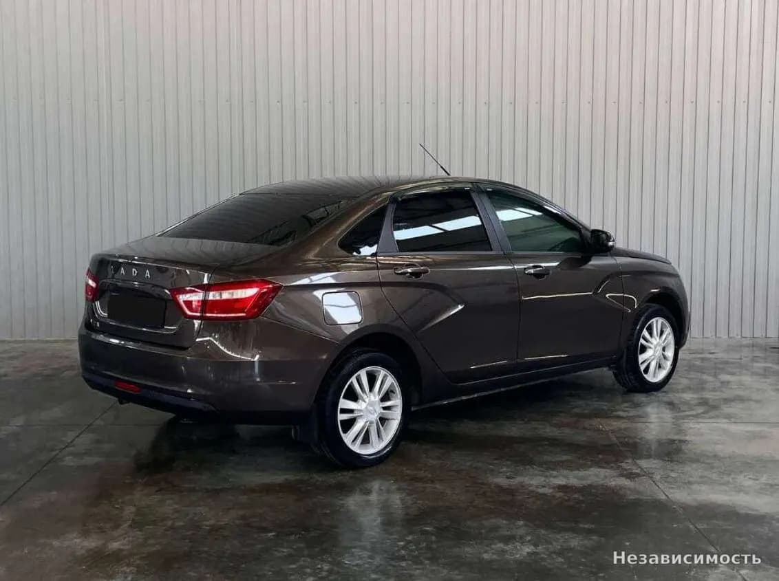 Lada Vesta 2018 с пробегом — фото 5