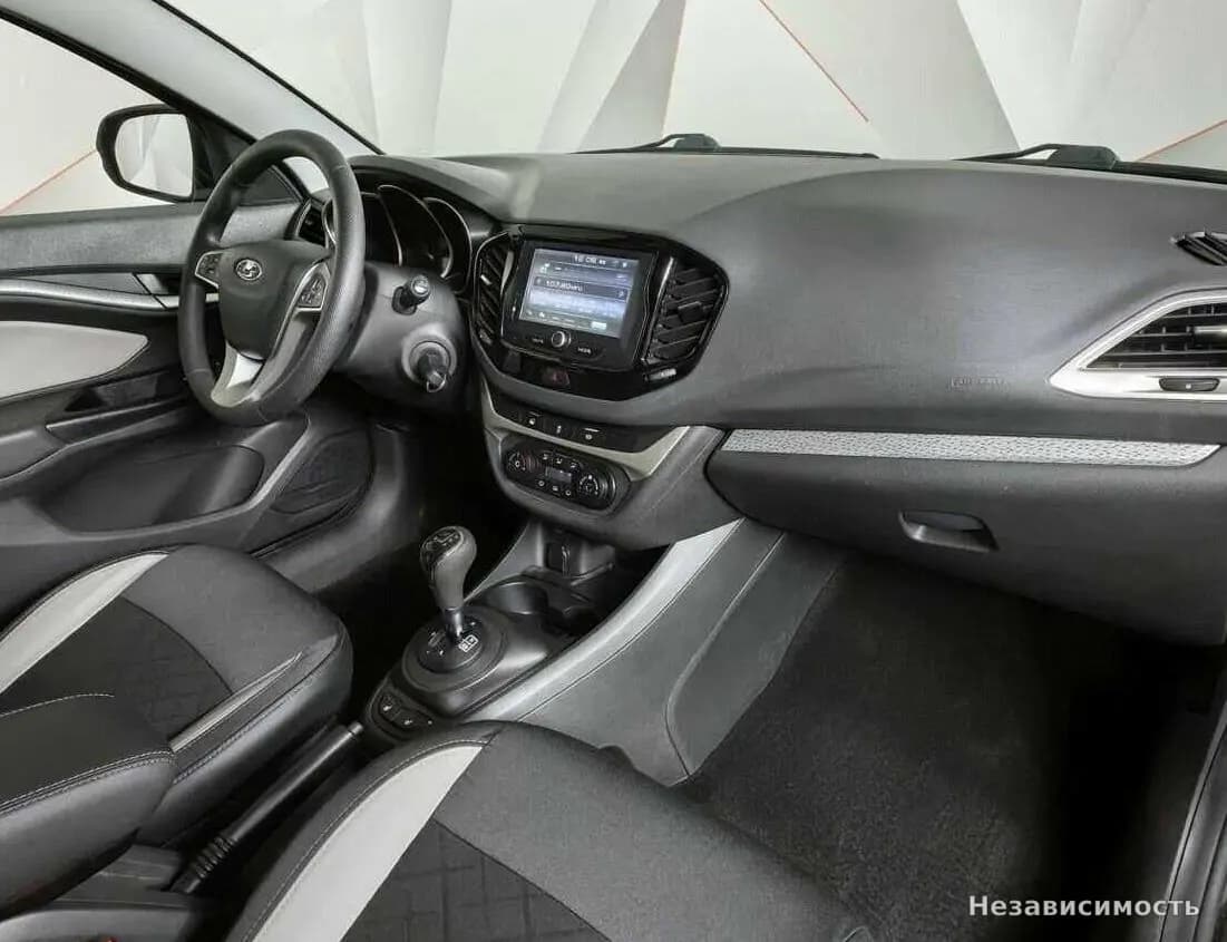 Lada Vesta 2019 с пробегом — фото 9