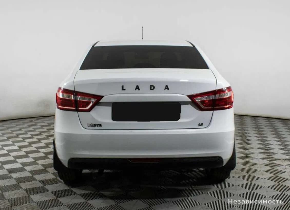 Lada Vesta 2018 с пробегом — фото 5