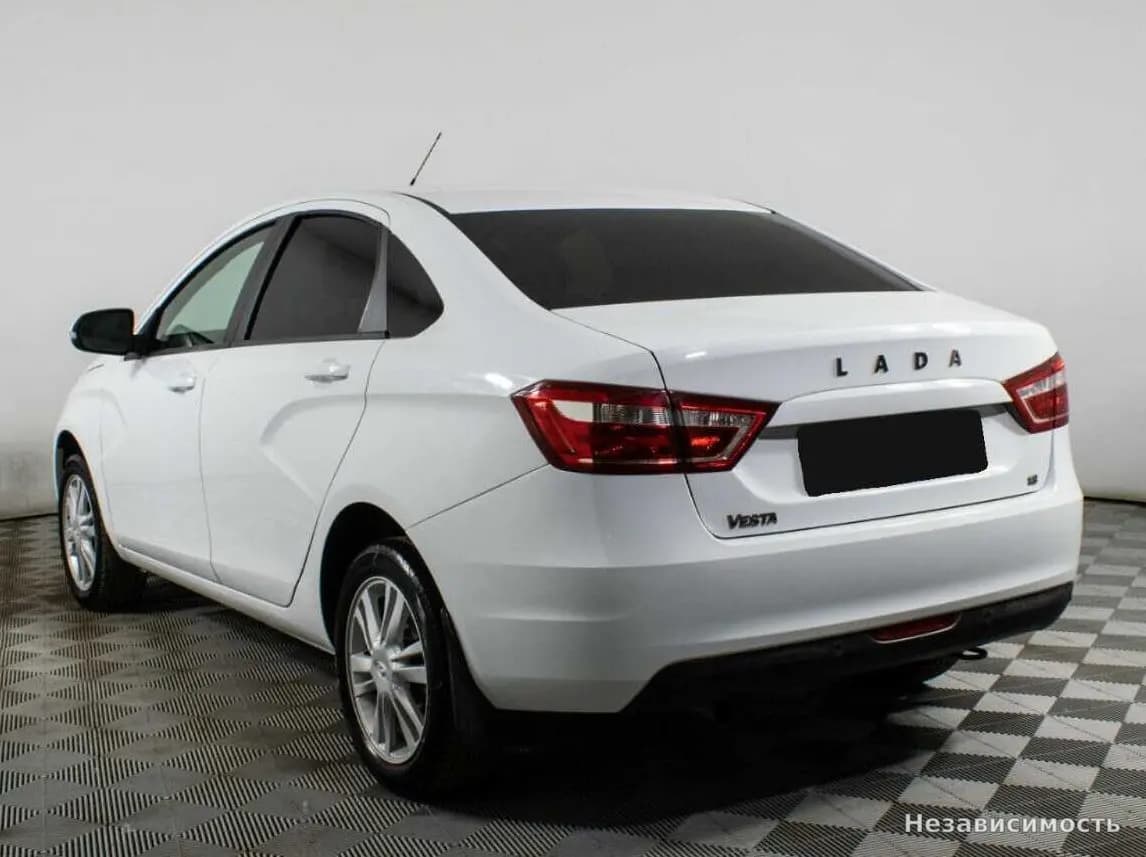 Lada Vesta 2018 с пробегом — фото 6