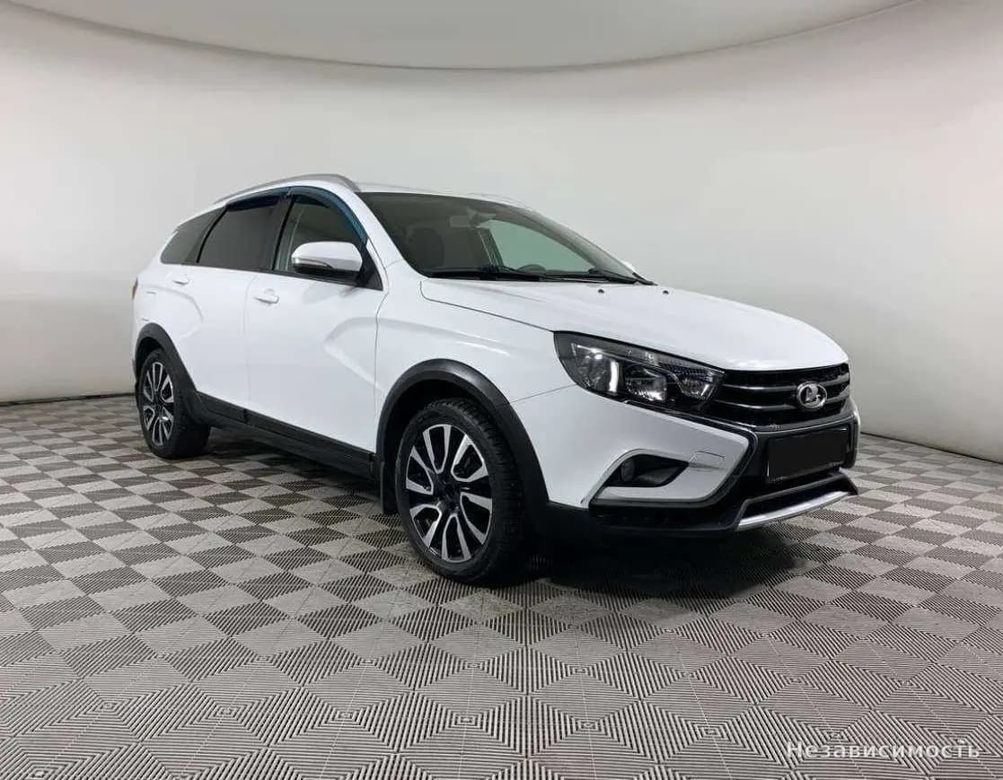 Lada Vesta 2018 с пробегом — фото 3