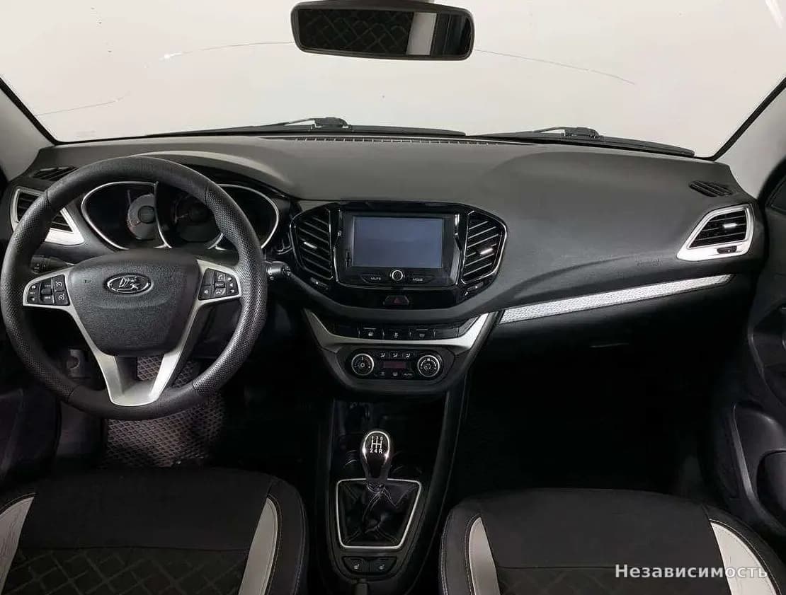 Lada Vesta 2018 с пробегом — фото 10