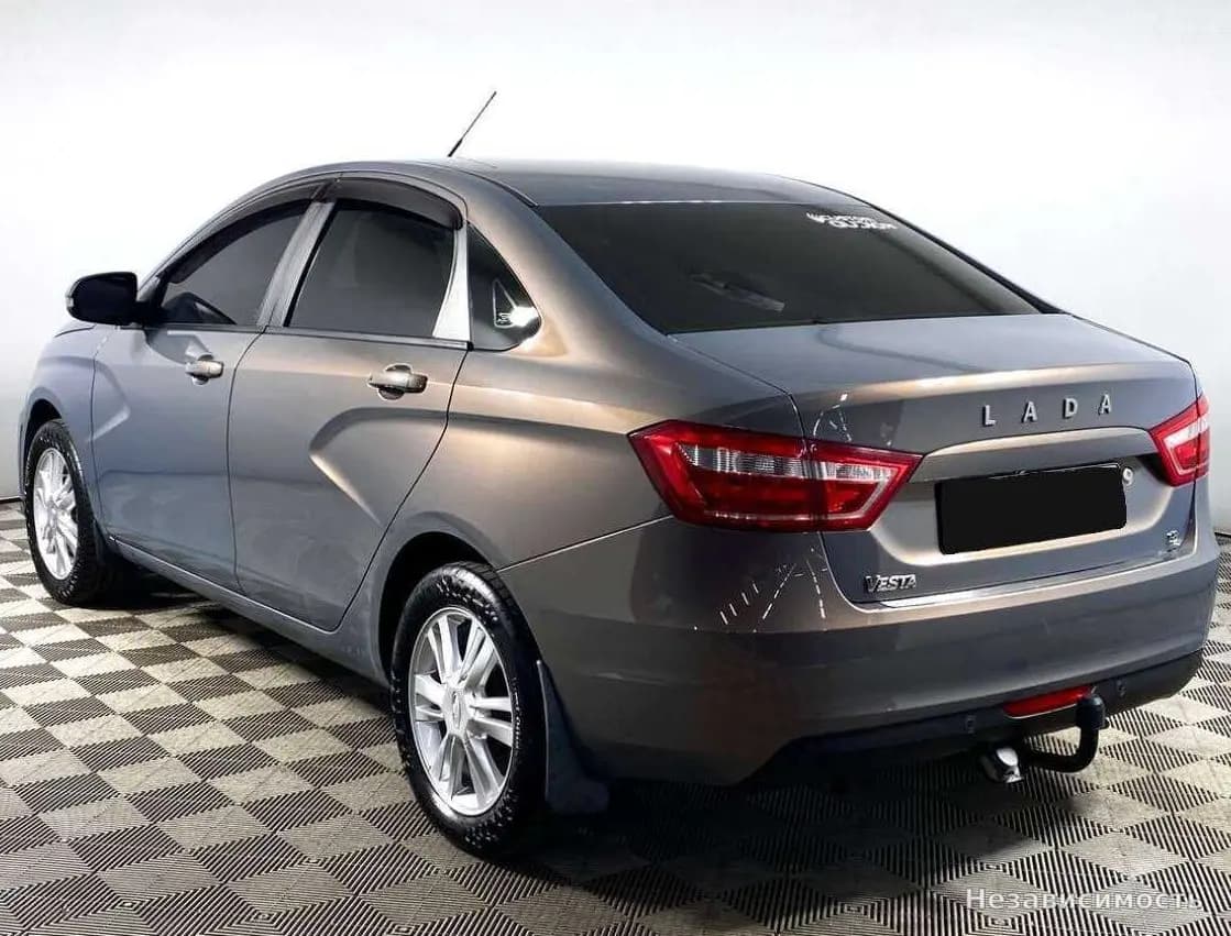Lada Vesta 2017 с пробегом — фото 7