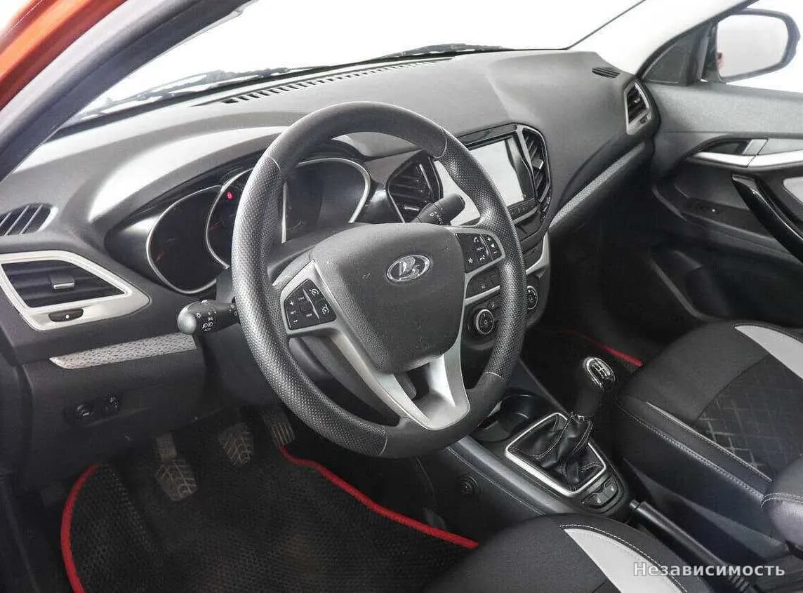 Lada Vesta 2018 с пробегом — фото 9
