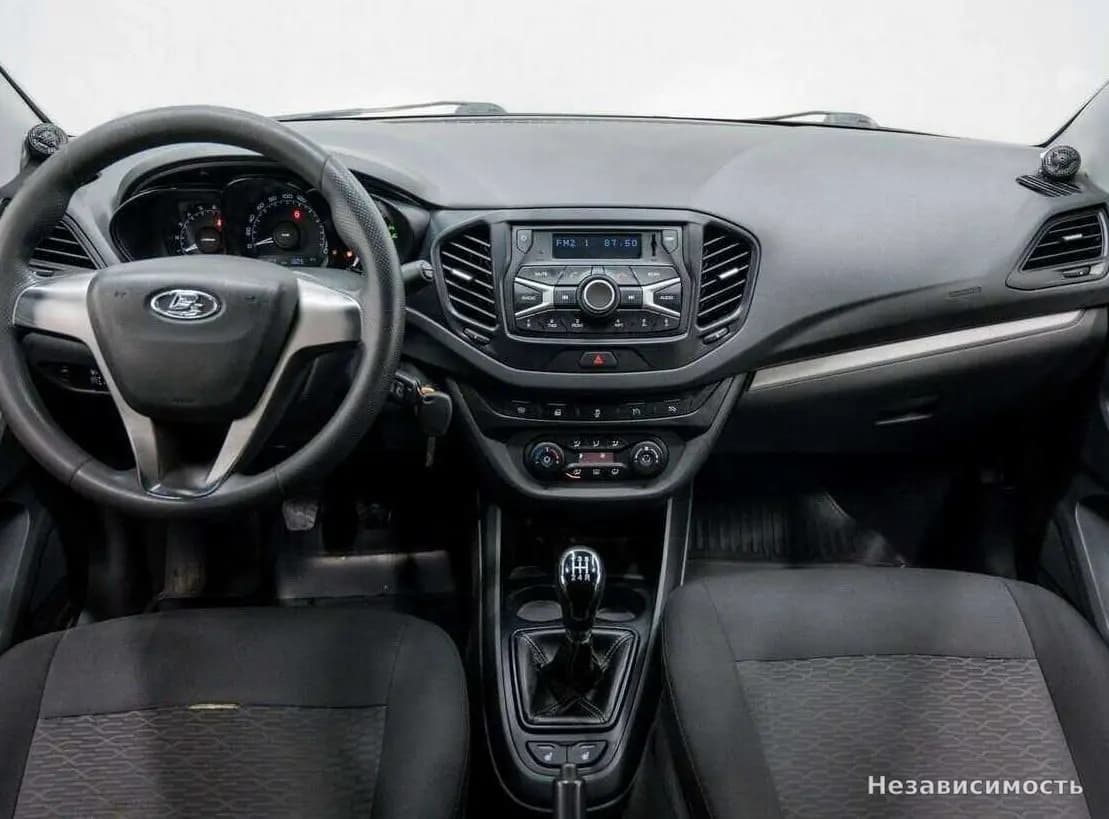 Lada Vesta 2015 с пробегом — фото 10