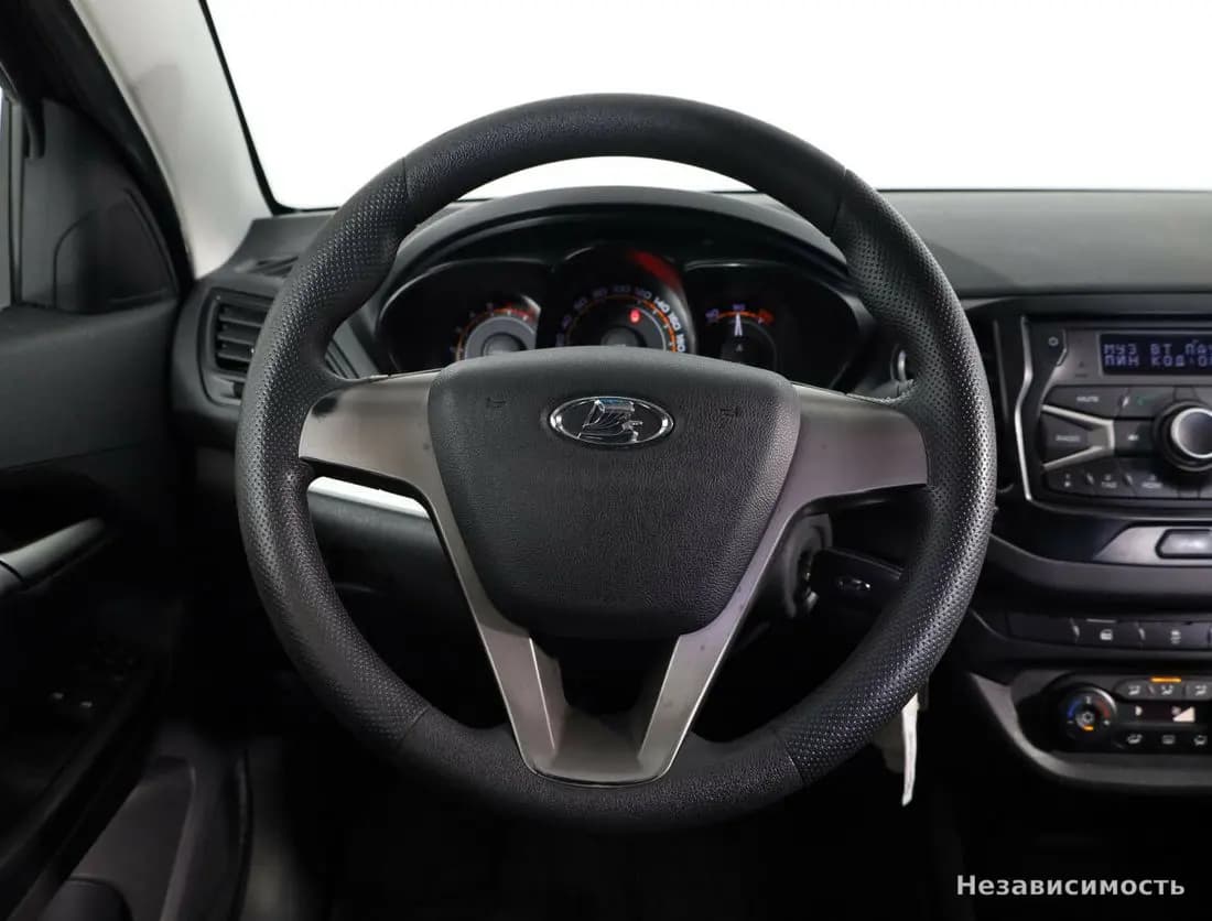 Lada Vesta 2017 с пробегом — фото 8