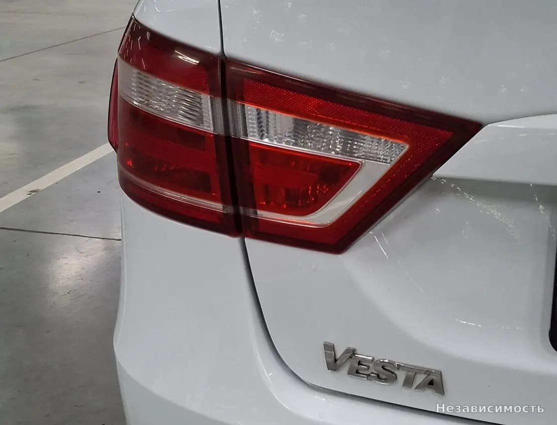 Lada Vesta 2017 с пробегом — фото 9
