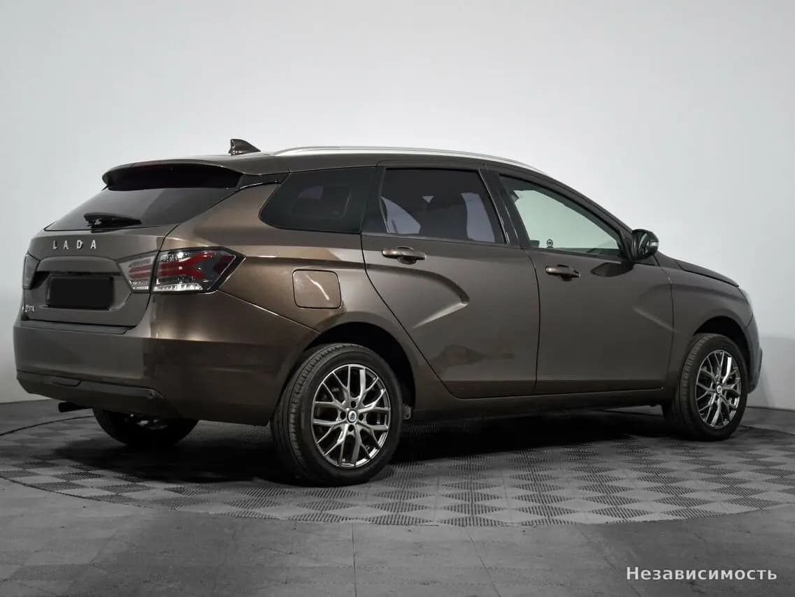 Lada Vesta 2018 с пробегом — фото 5