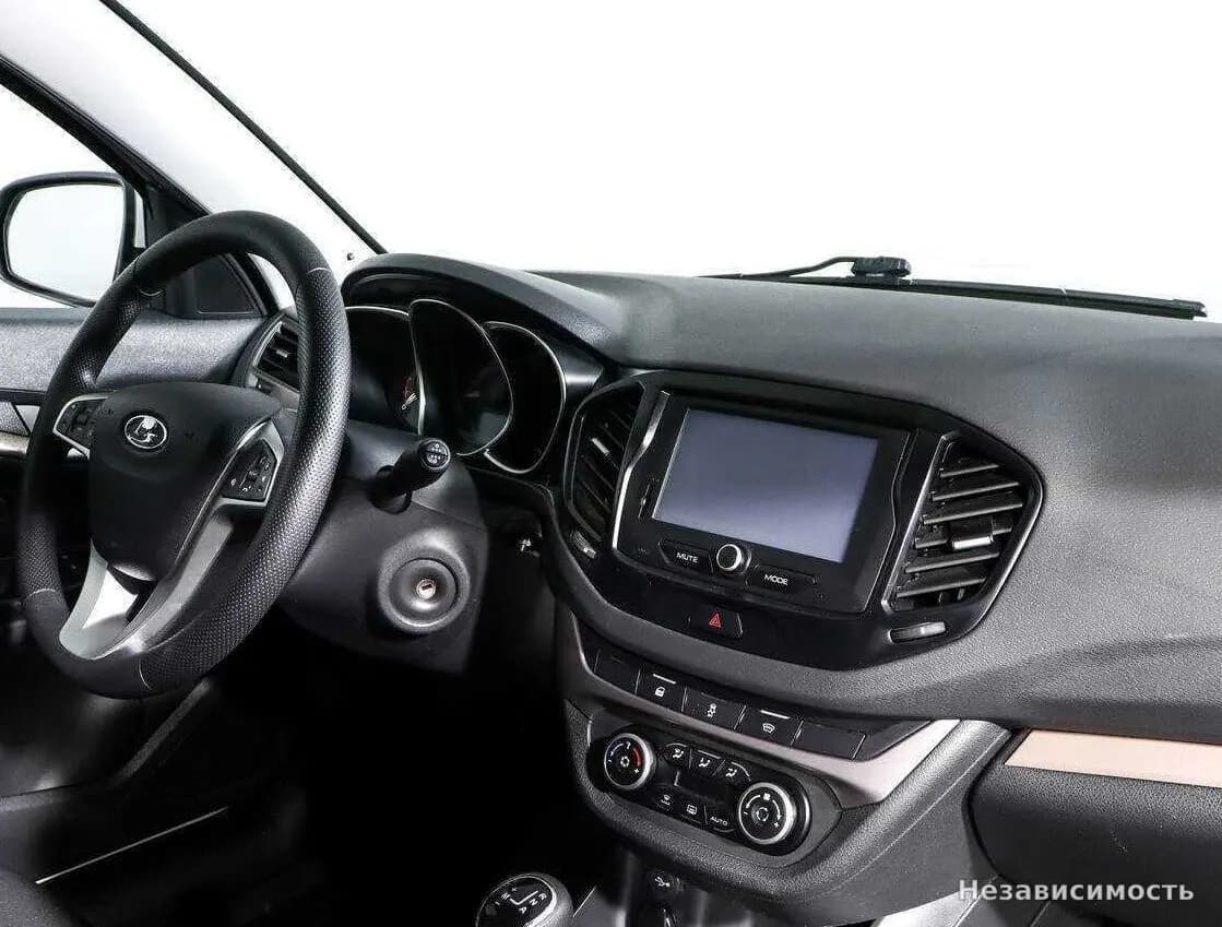 Lada Vesta 2019 с пробегом — фото 7