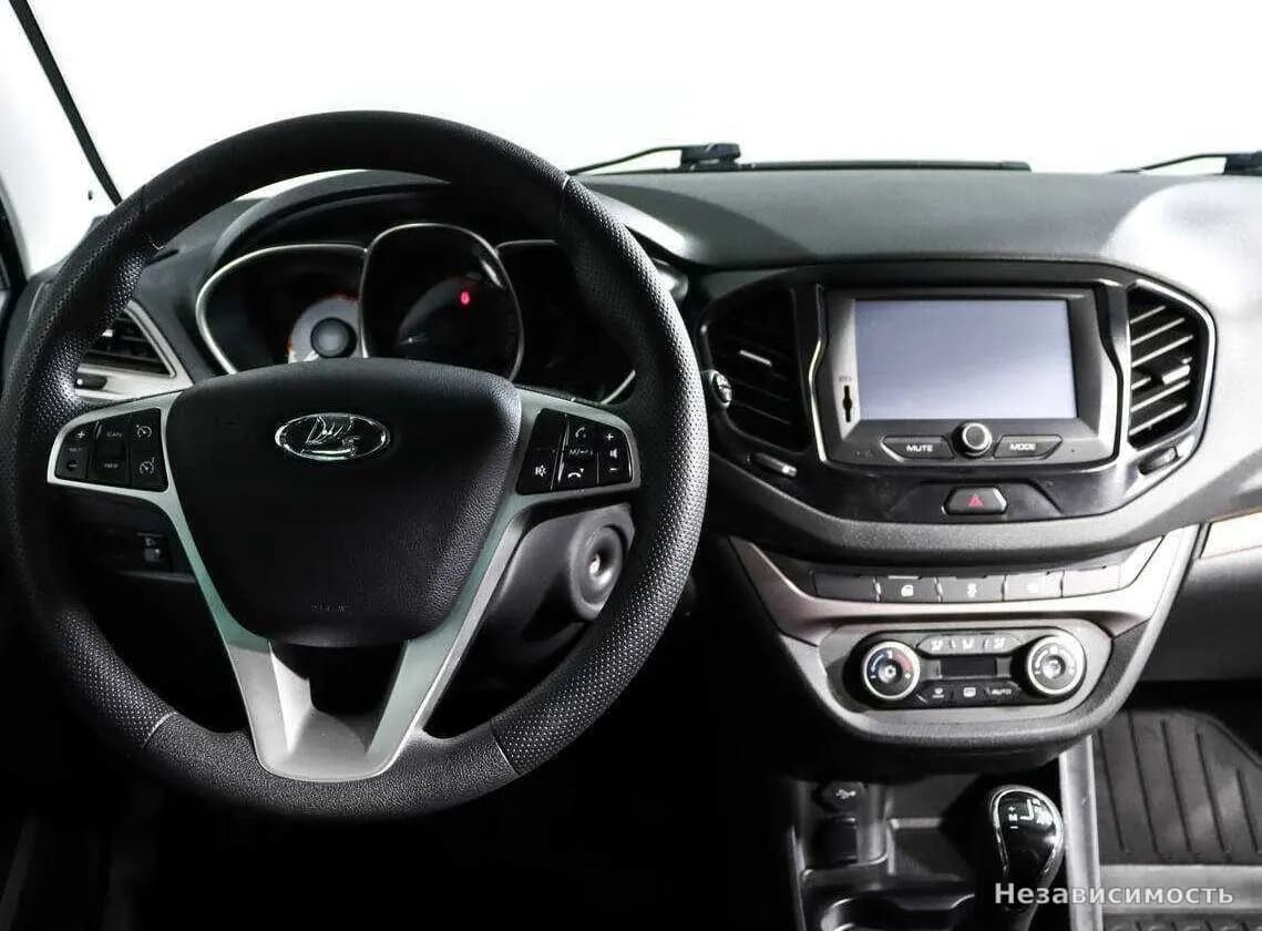 Lada Vesta 2019 с пробегом — фото 10