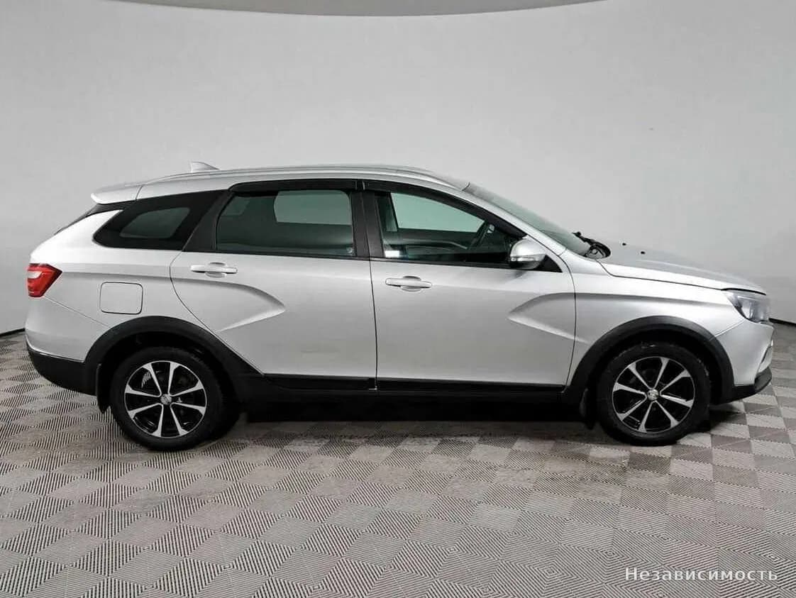 Lada Vesta 2018 с пробегом — фото 4