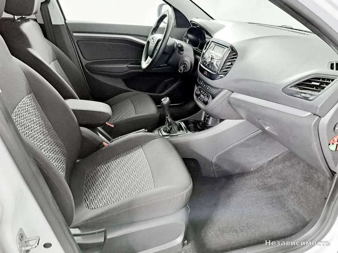 Lada Vesta 2019 с пробегом — фото 9