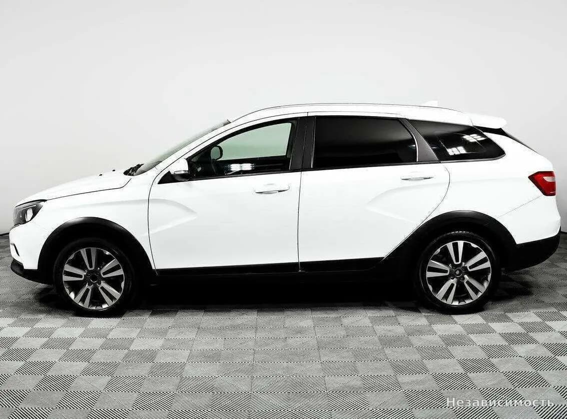 Lada Vesta 2021 с пробегом — фото 8