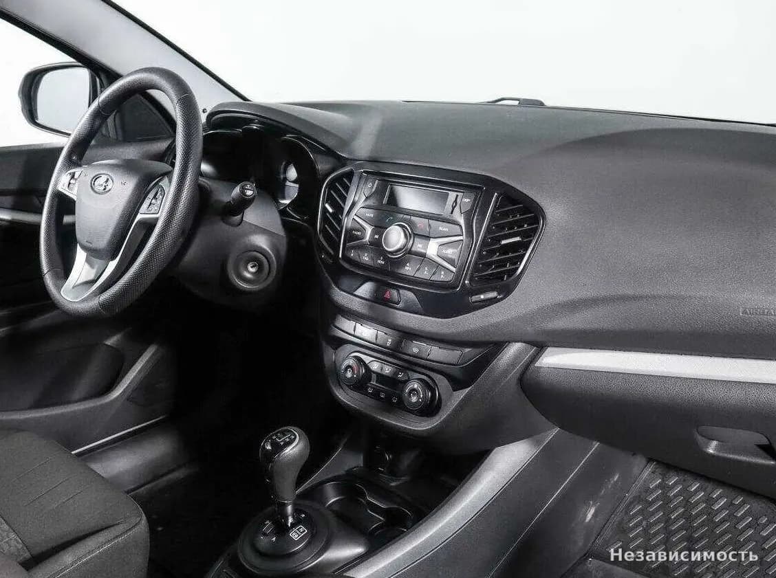 Lada Vesta 2019 с пробегом — фото 7