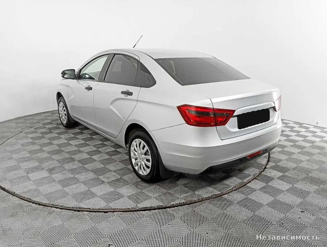 Lada Vesta 2018 с пробегом — фото 7