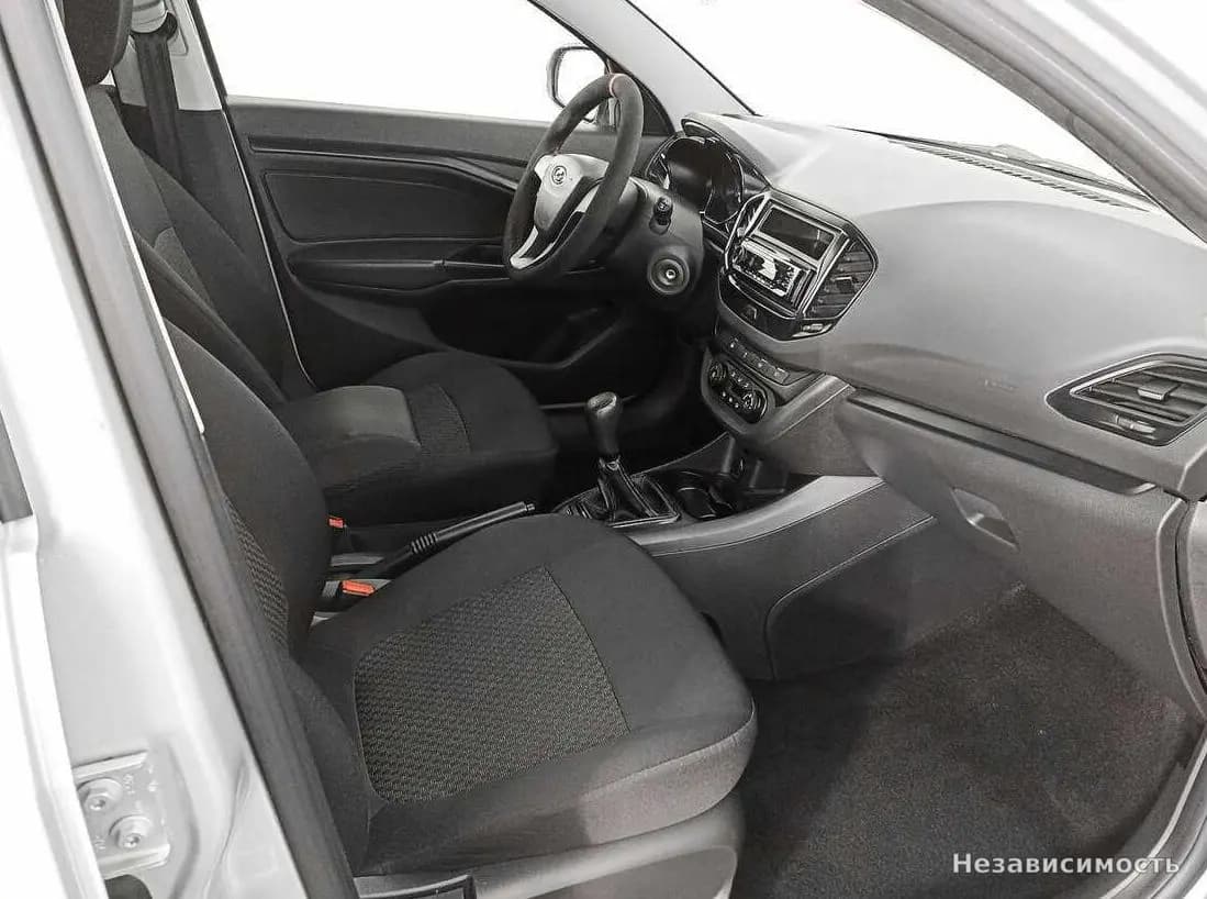 Lada Vesta 2018 с пробегом — фото 9