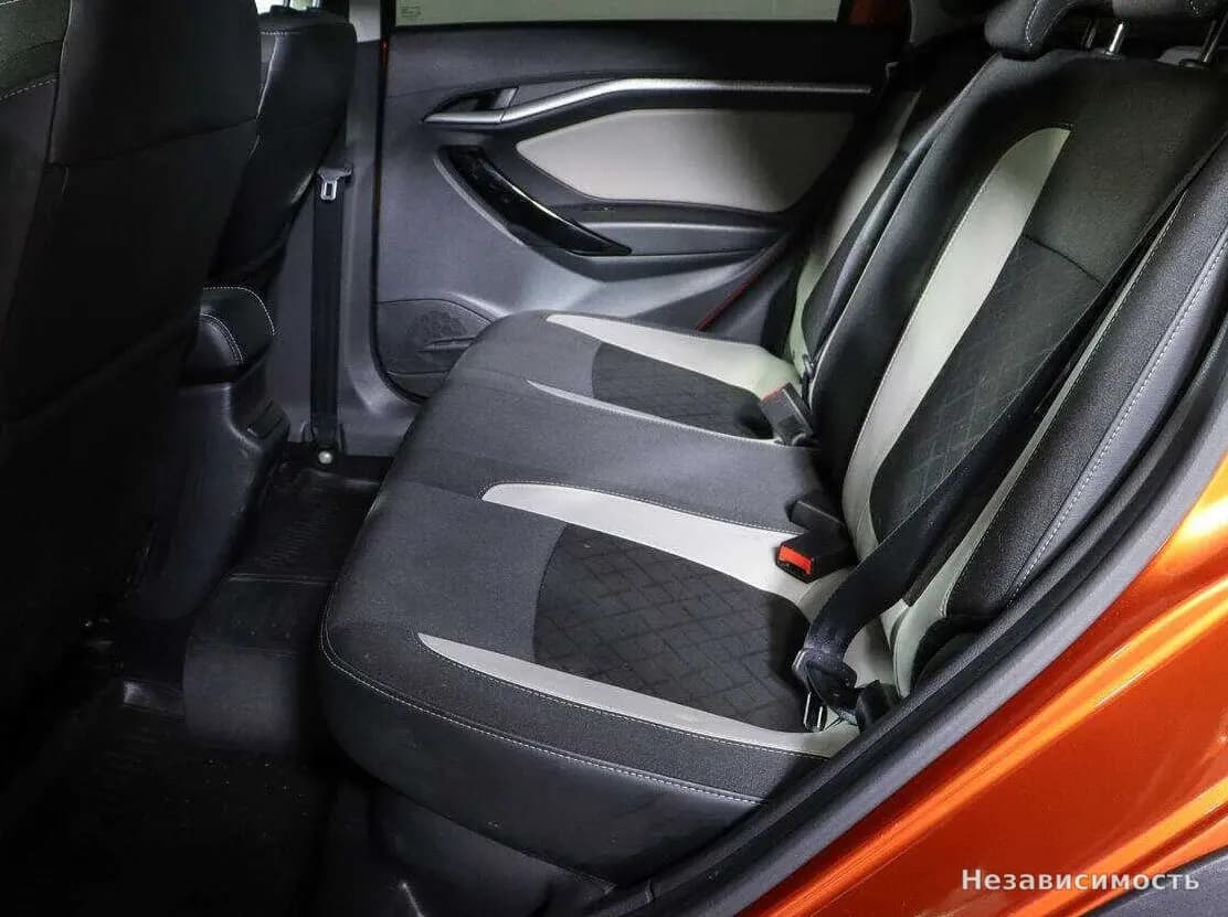 Lada Vesta 2018 с пробегом — фото 6