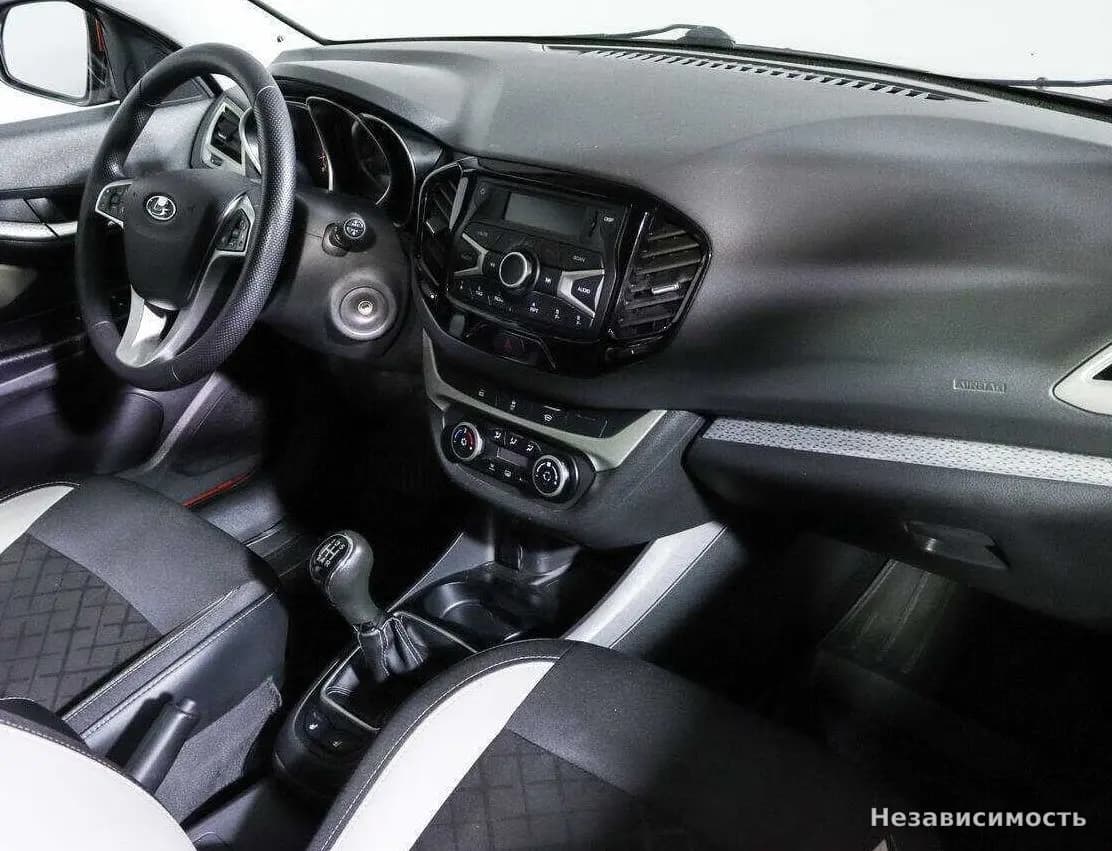 Lada Vesta 2018 с пробегом — фото 7