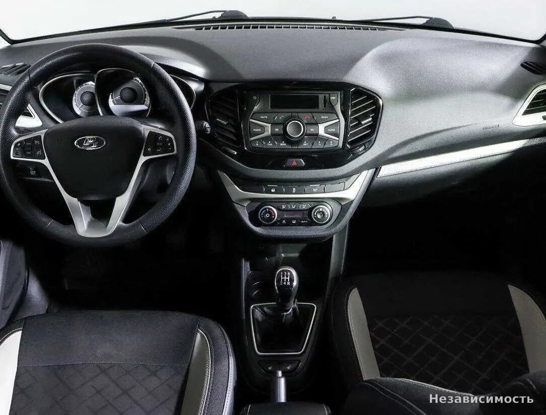 Lada Vesta 2018 с пробегом — фото 9