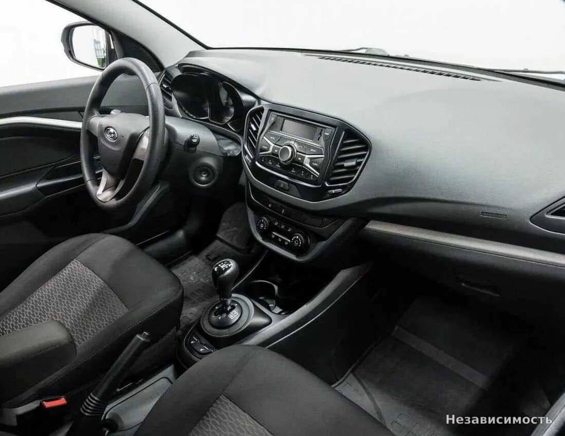 Lada Vesta 2017 с пробегом — фото 8