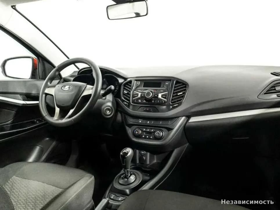 Lada Vesta 2017 с пробегом — фото 9