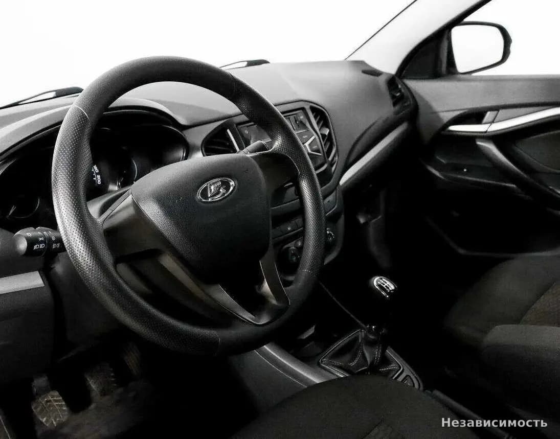 Lada Vesta 2016 с пробегом — фото 9