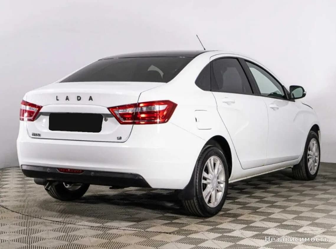 Lada Vesta 2017 с пробегом — фото 5