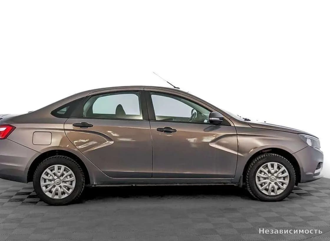 Lada Vesta 2018 с пробегом — фото 4