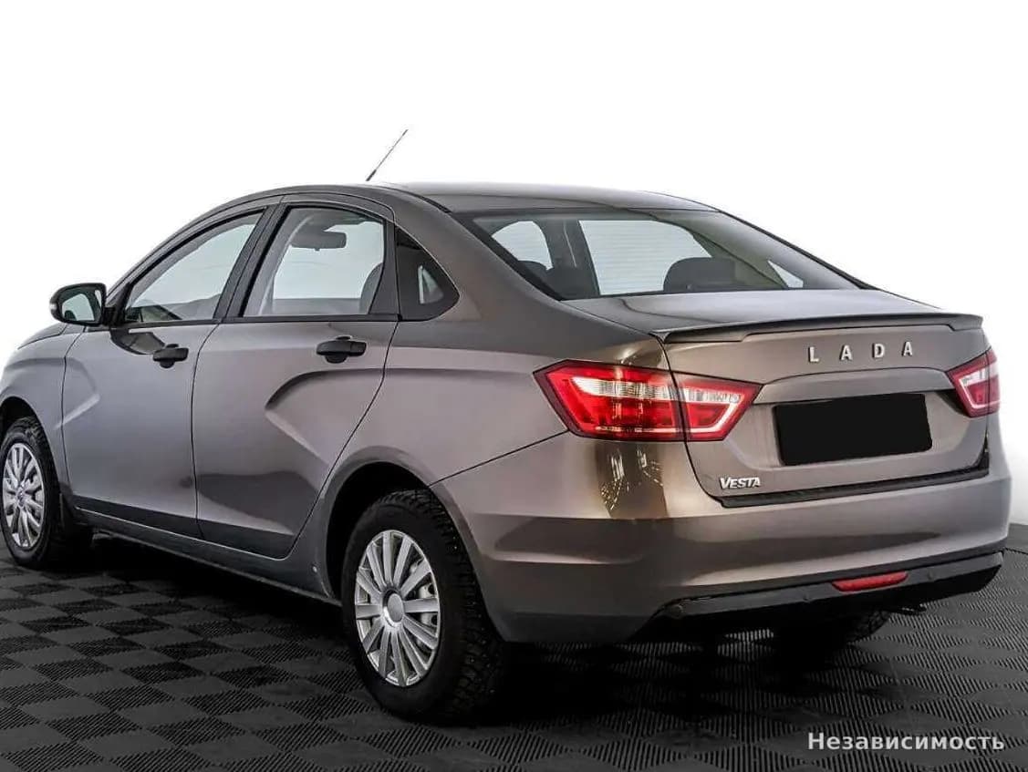 Lada Vesta 2018 с пробегом — фото 7