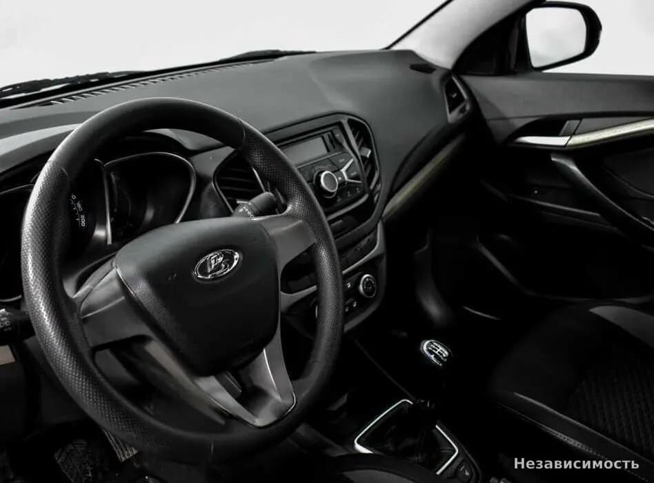 Lada Vesta 2016 с пробегом — фото 9
