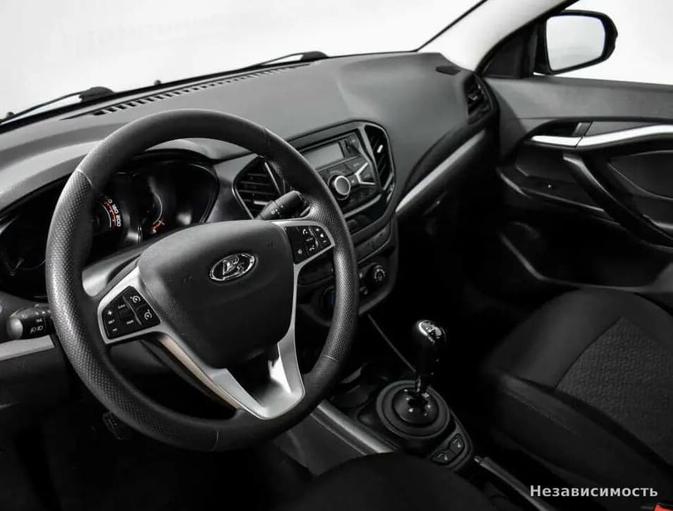 Lada Vesta 2017 с пробегом — фото 9