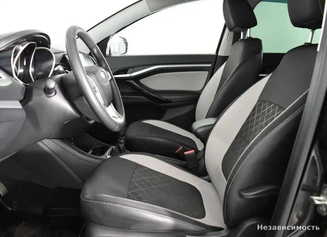 Lada Vesta 2019 с пробегом — фото 8