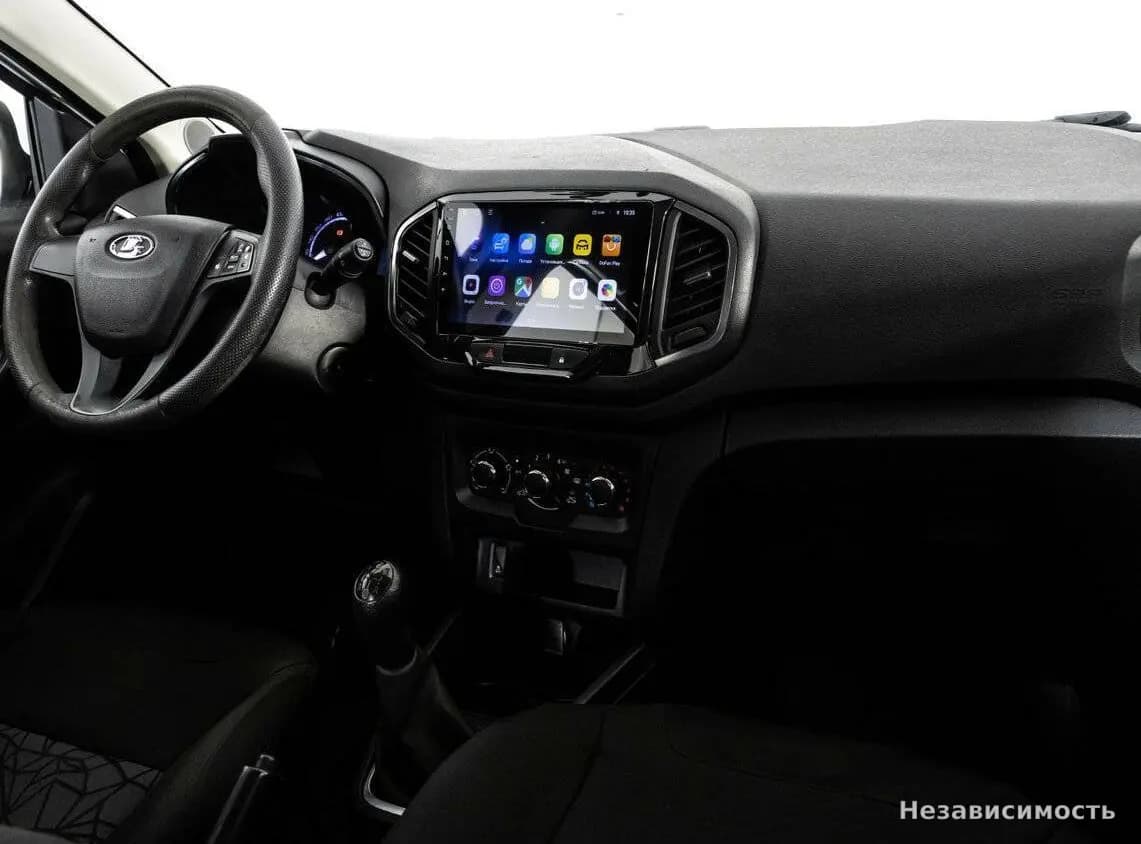 Lada Xray 2018 с пробегом — фото 8