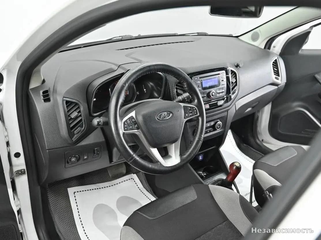 Lada Xray 2019 с пробегом — фото 10