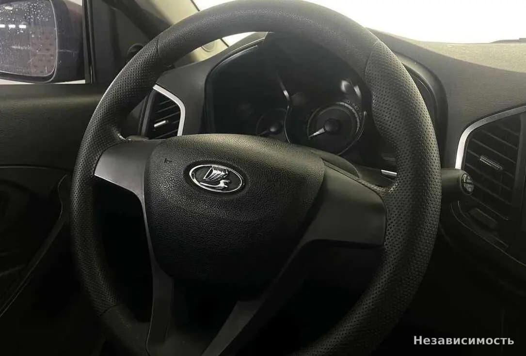 Lada Xray 2018 с пробегом — фото 9
