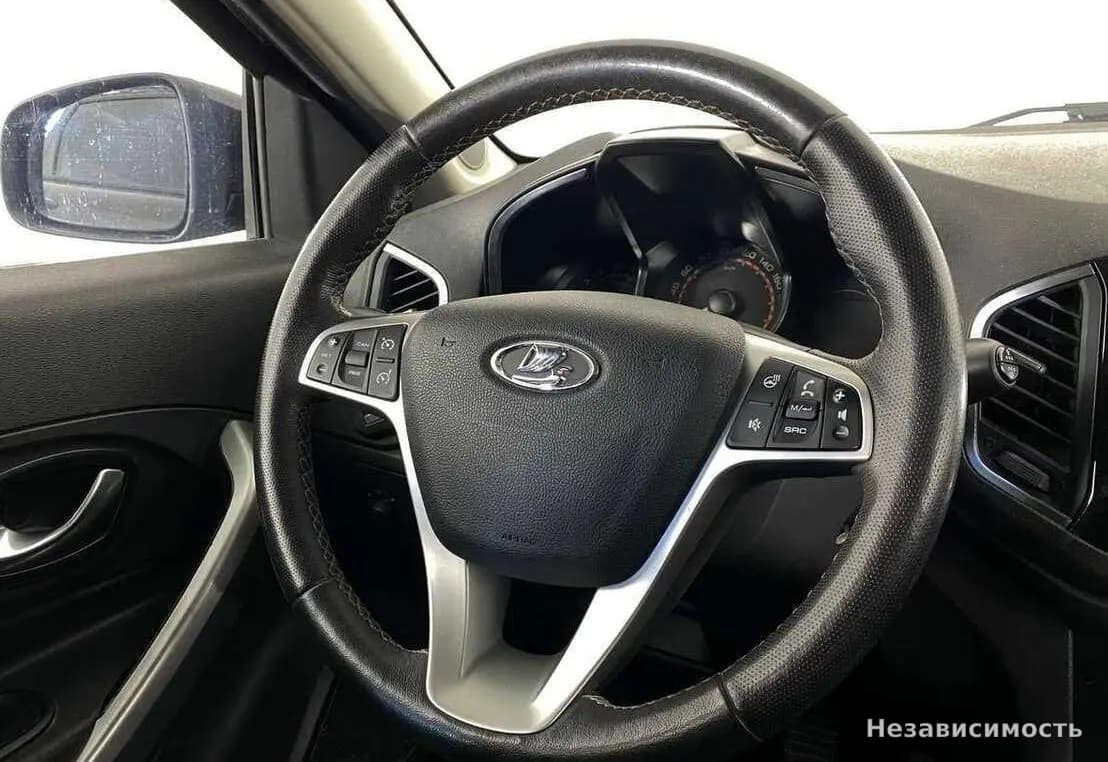 Lada Xray 2019 с пробегом — фото 9