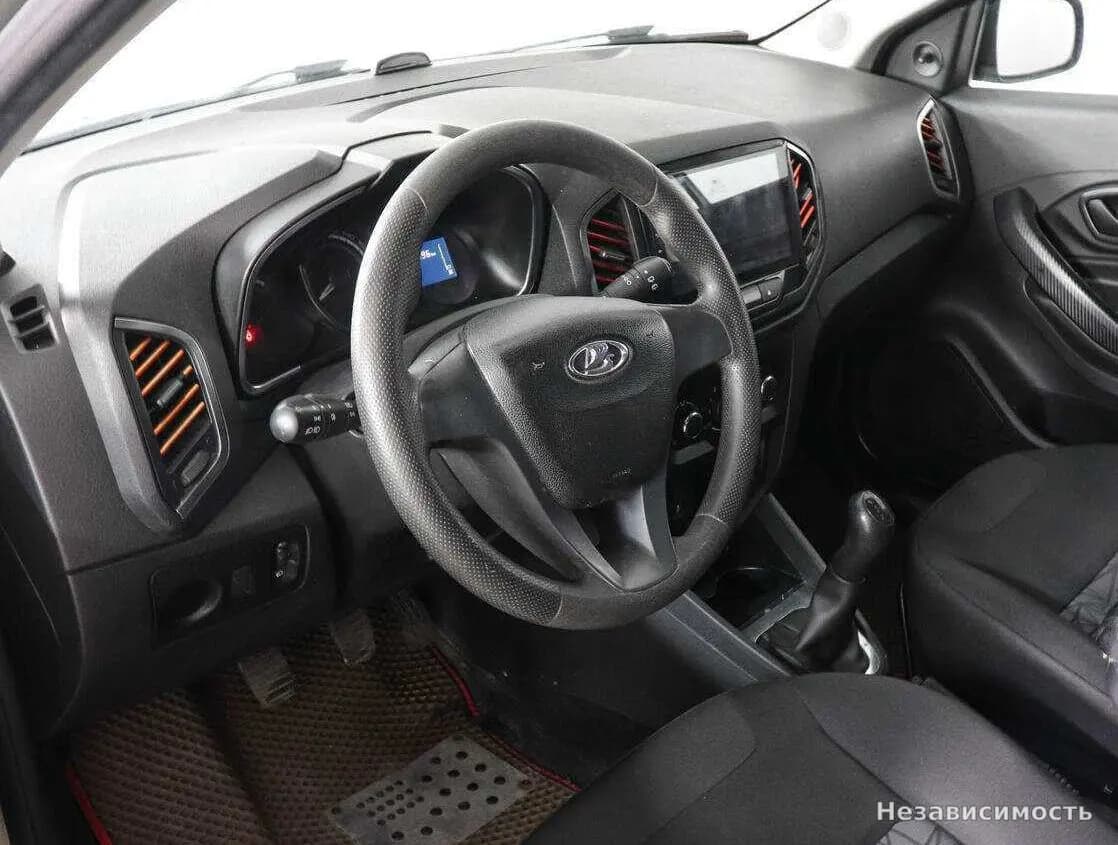 Lada Xray 2018 с пробегом — фото 5