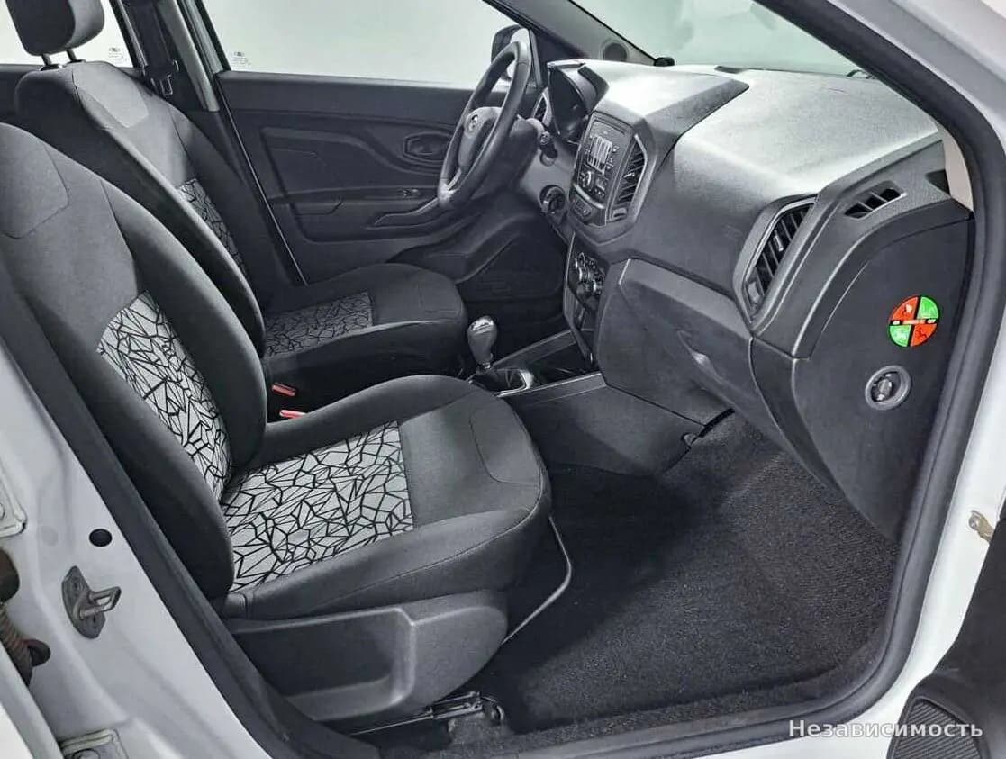 Lada Xray 2018 с пробегом — фото 9