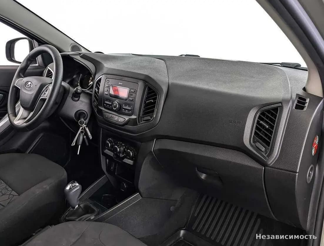 Lada Xray 2019 с пробегом — фото 9