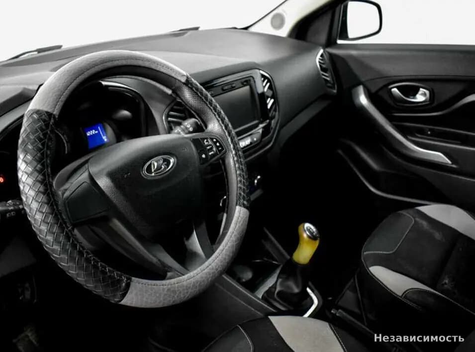 Lada Xray 2016 с пробегом — фото 9