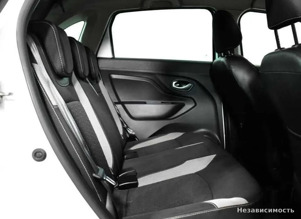 Lada Xray 2016 с пробегом — фото 10