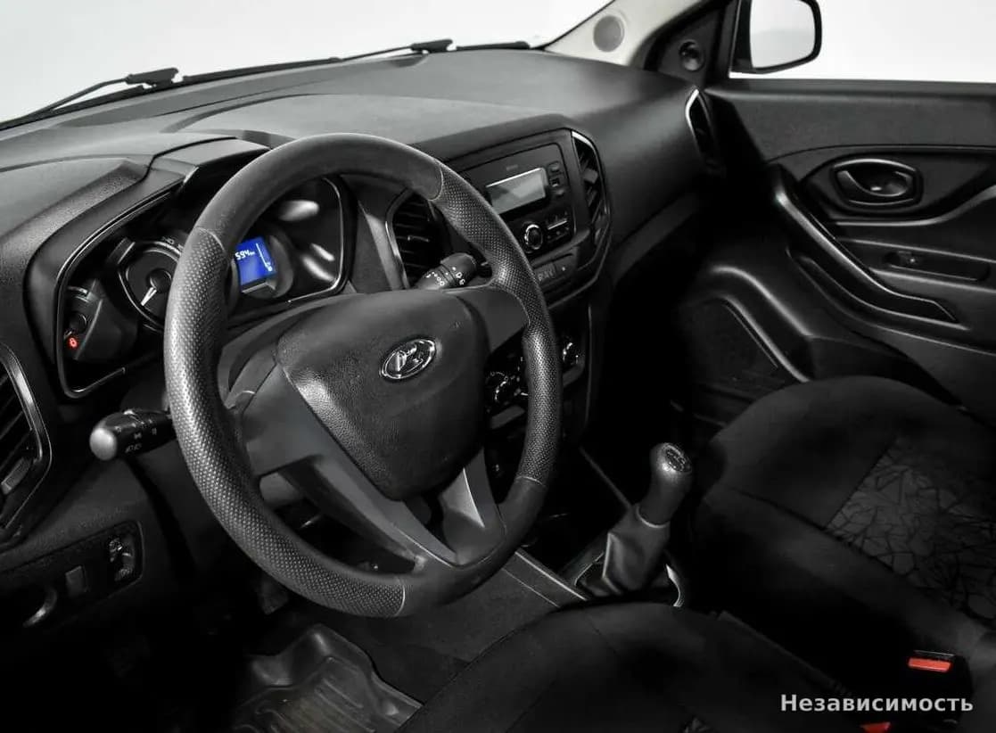 Lada Xray 2018 с пробегом — фото 9