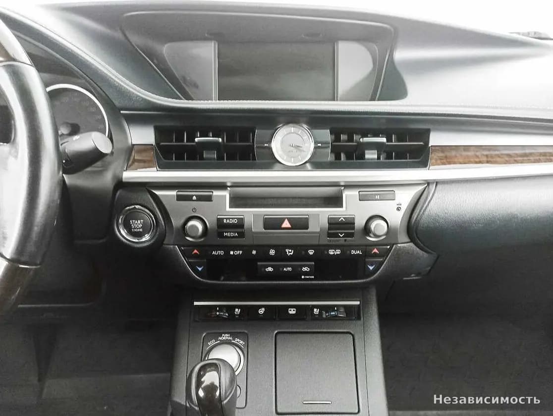 Lexus ES 2015 с пробегом — фото 10