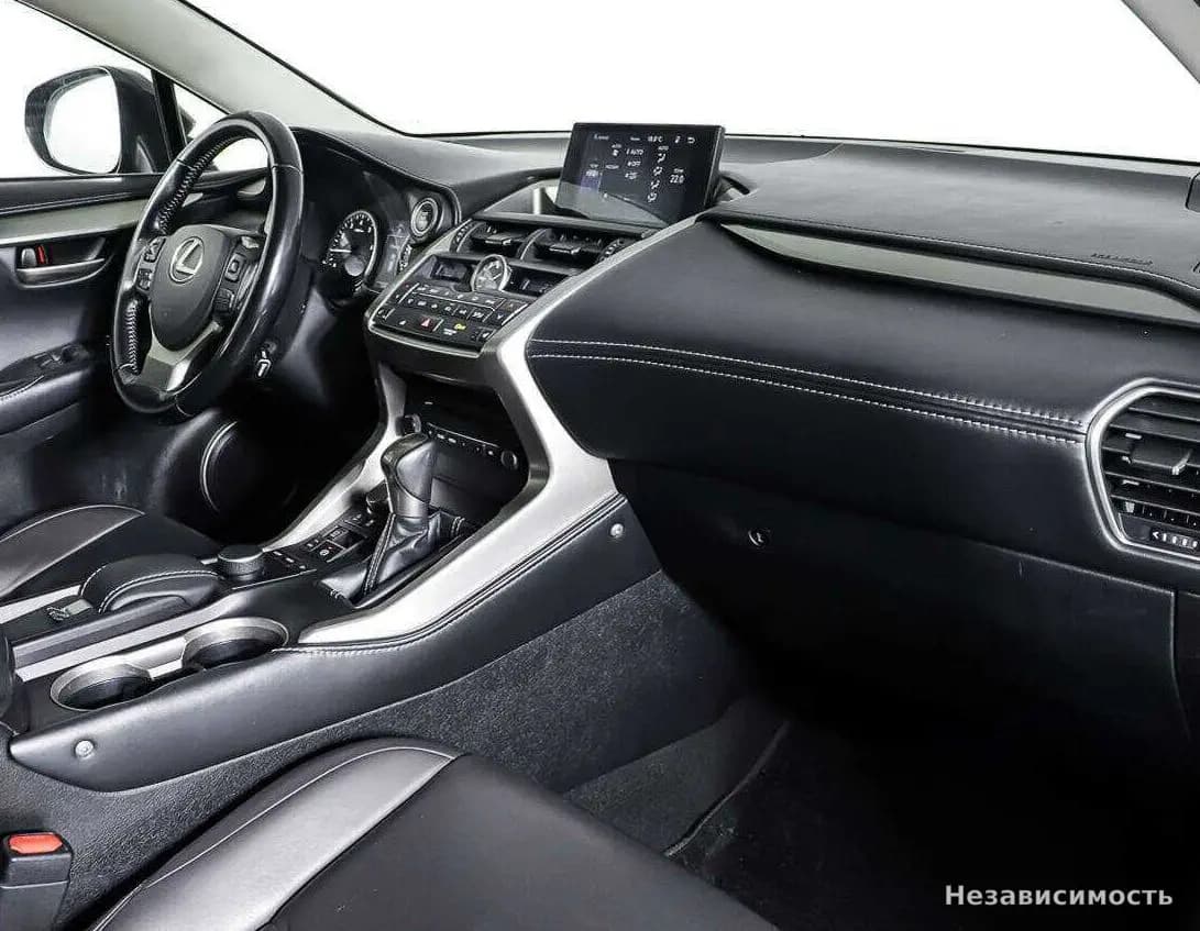 Lexus NX 2015 с пробегом — фото 9