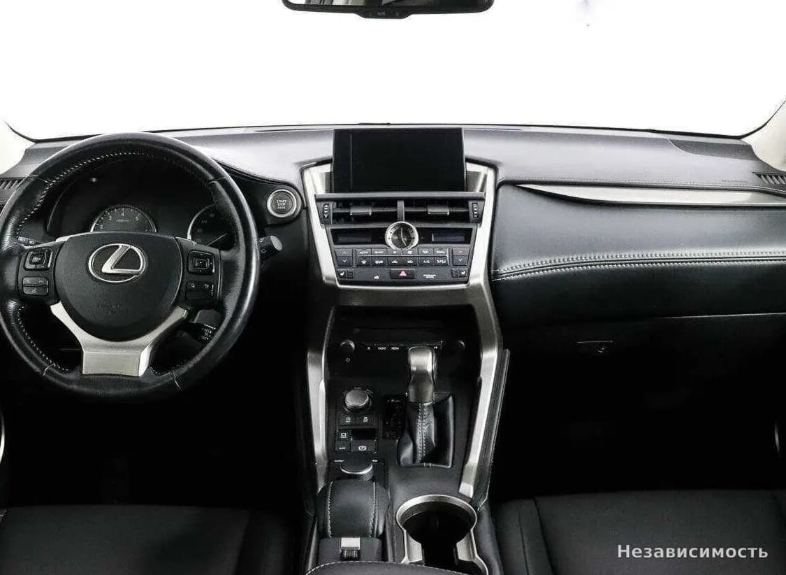 Lexus NX 2015 с пробегом — фото 10