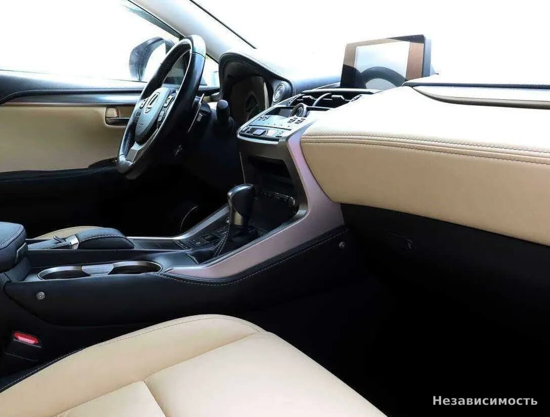Lexus NX 2017 с пробегом — фото 7