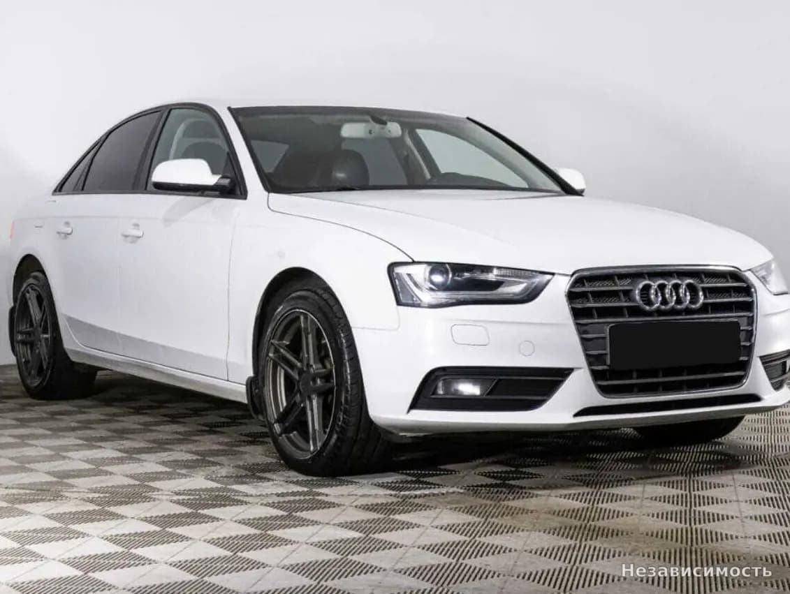 Audi A4 2015 с пробегом — фото 3