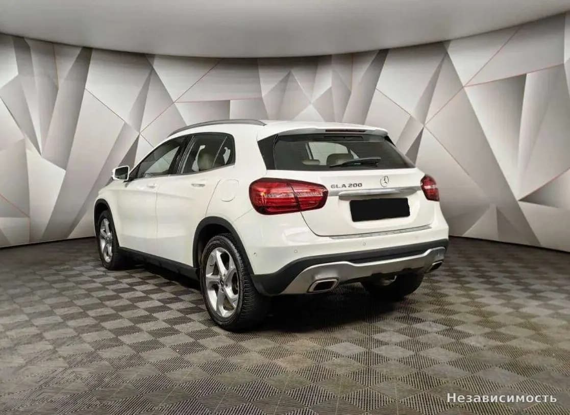 Mercedes-Benz GLA 2019 с пробегом — фото 4