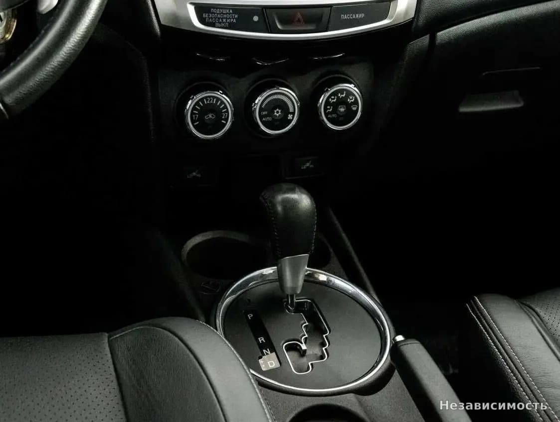 Mitsubishi ASX 2015 с пробегом — фото 10